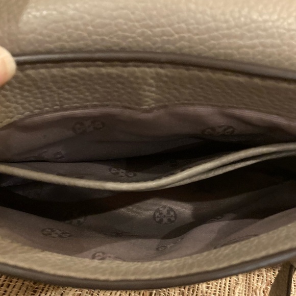 TORY BURCH THEA Convertible CLUTCH CROSSBODY Purse French Grey 350$ - Picture 6 of 9